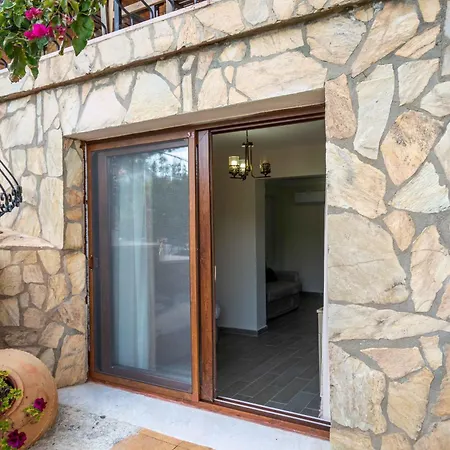 Cunda Sir Otel *