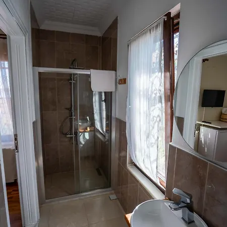 Cunda Sir Otel *